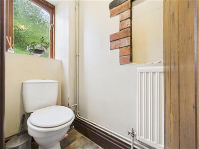 CLOAKROOM/WC